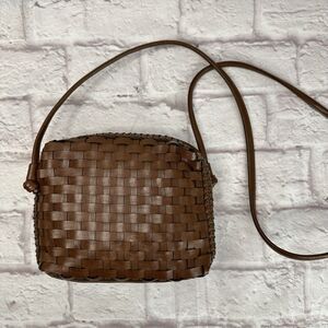 Sasson Brown Woven Crossbody Bag Boho Bohemian Zip Around Purse Vintage